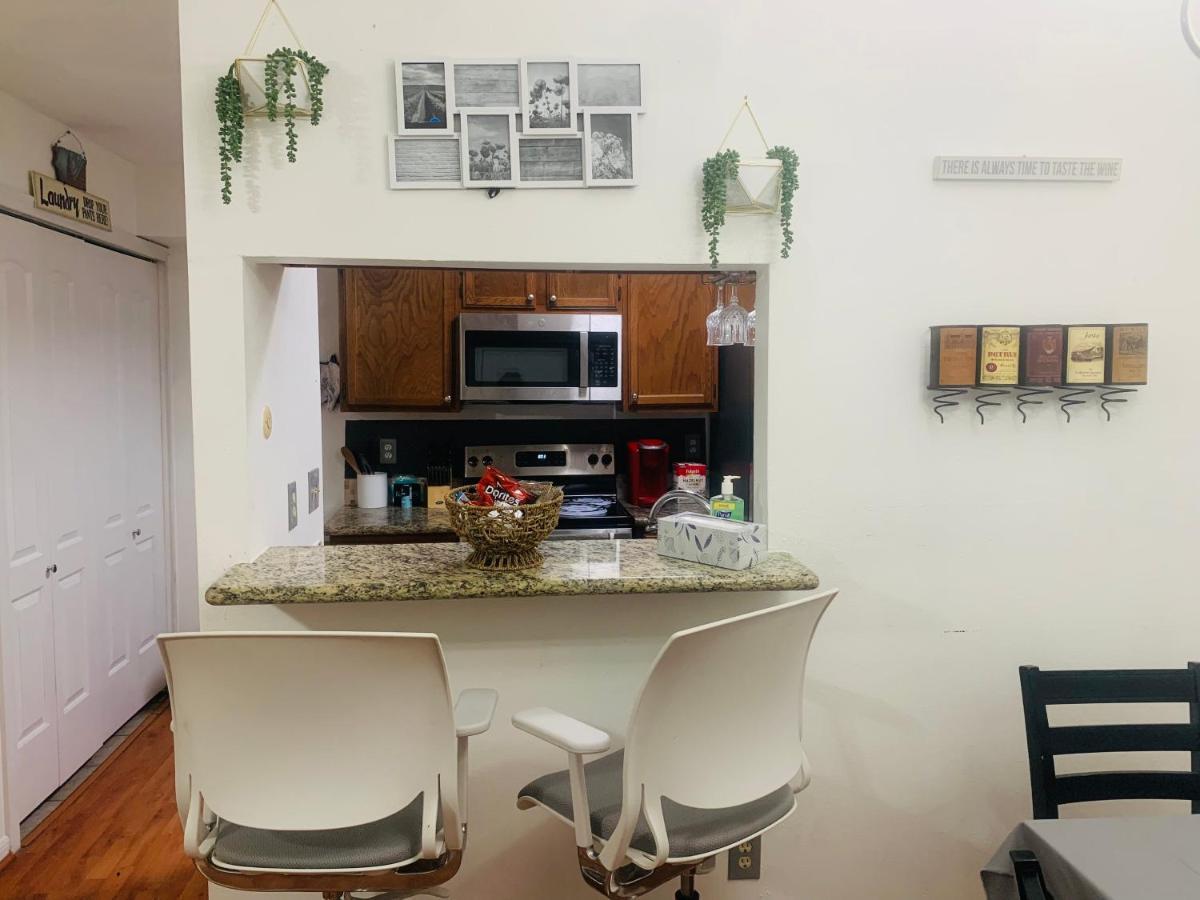 Sherbrooke Square Townhomes ヒューストン エクステリア 写真
